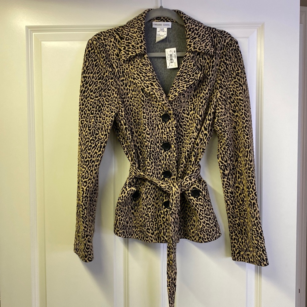 New with tags leopard print belted jacket. Beautiful material.